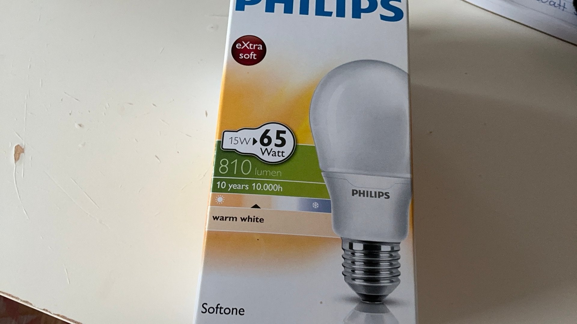 Philips Softone flame  aube 15 watt equivalent 65 watt E 27, Huis en Inrichting, Lampen | Losse lampen, Minder dan 30 watt, Soft of Flame