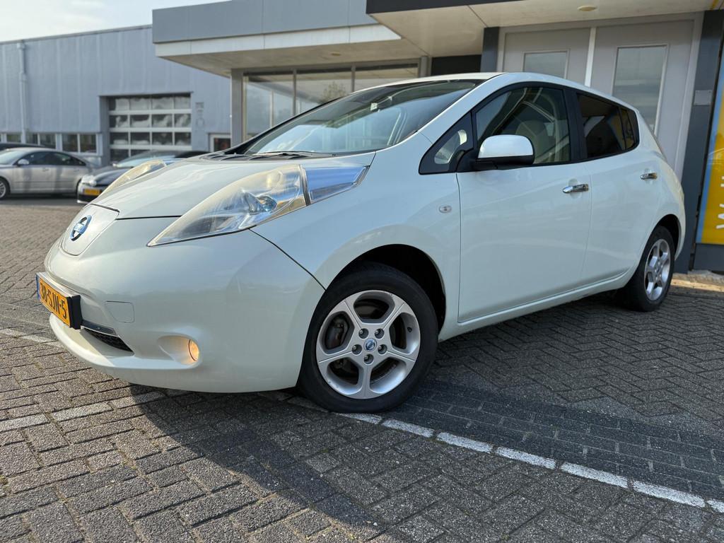 Nissan LEAF Base 24 kWh | Navi | Automaat | Camera | LMV | 7, Auto's, Gebruikt, 199 km, Wit, Origineel Nederlands