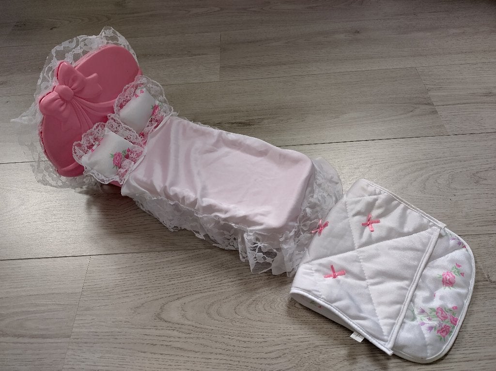 Barbie Magical Mansion 1990 bed, Verzamelen, Ophalen of Verzenden, Gebruikt, Pop