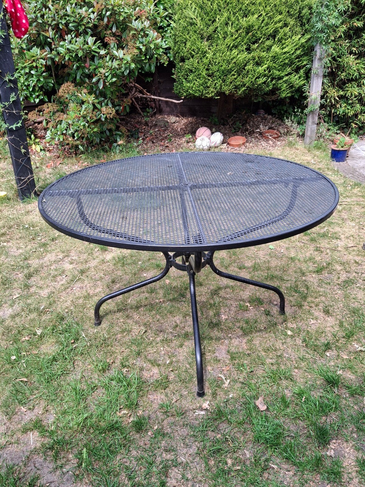 Royal garden tuintafel 120 cm doorsnede strekmetaal, Ophalen of Verzenden, Gebruikt, Rond, Metaal