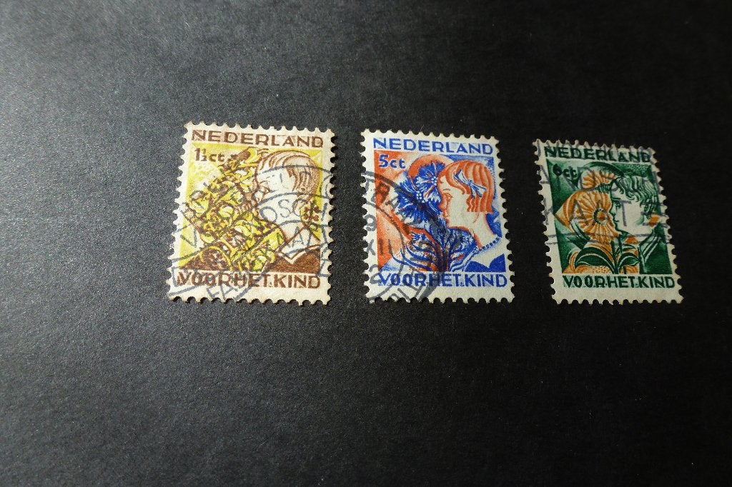 Postzegels - 3x oude kinderzegels 1932 NVPH 248-251 gestemp, Ophalen of Verzenden, T/m 1940, Gestempeld