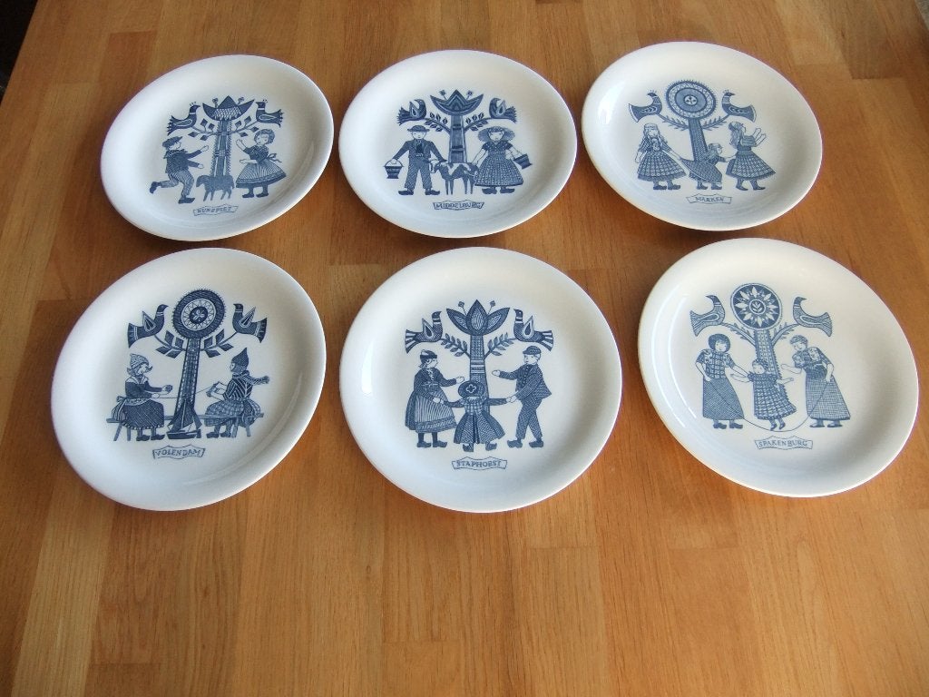 6 Klederdracht boterhambordjes van Royal Sphinx Maastricht., Ophalen of Verzenden