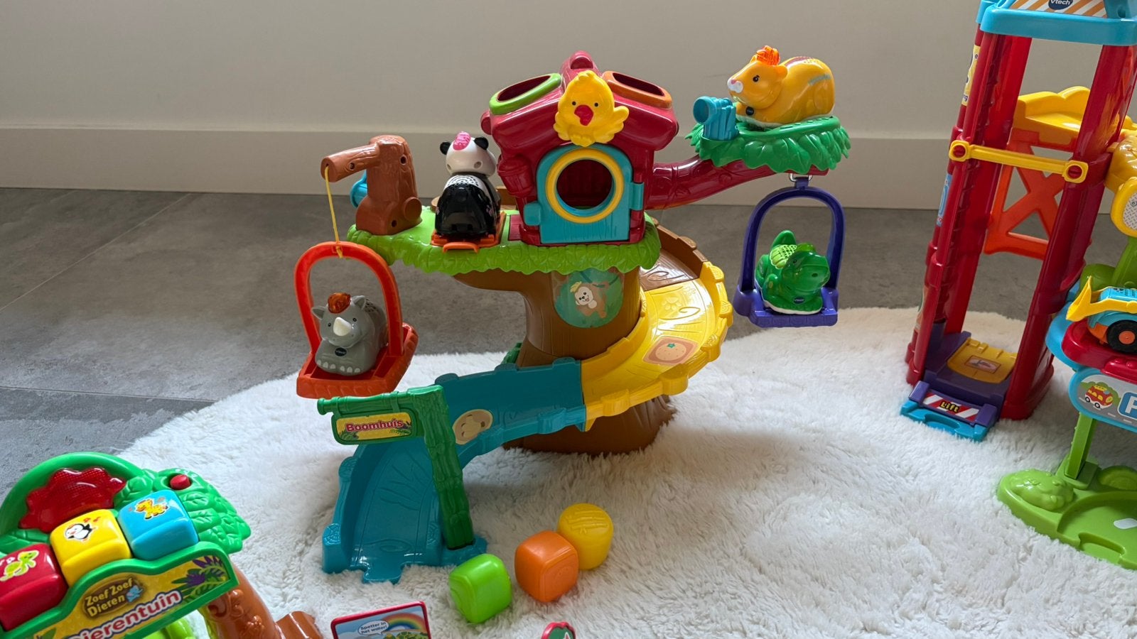 Vtech Zoef Zoef dieren en Toet Toet autogarage, Kinderen en Baby's, Speelgoed | Vtech, Ophalen, Gebruikt