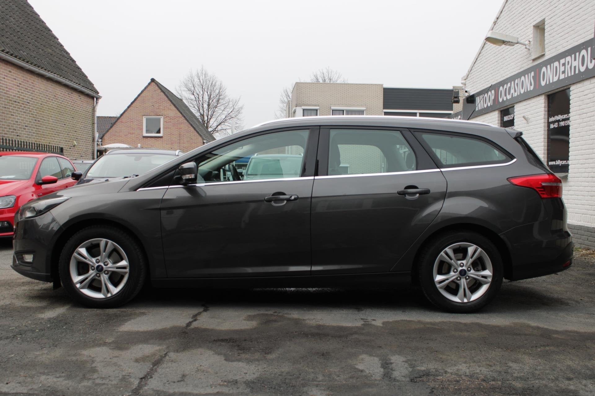 Ford Focus Wagon 1.5 Titanium | Airco | Parkeersensoren / El, Auto's, Ford, Stof, Euro 6, 4 cilinders, 150 pk