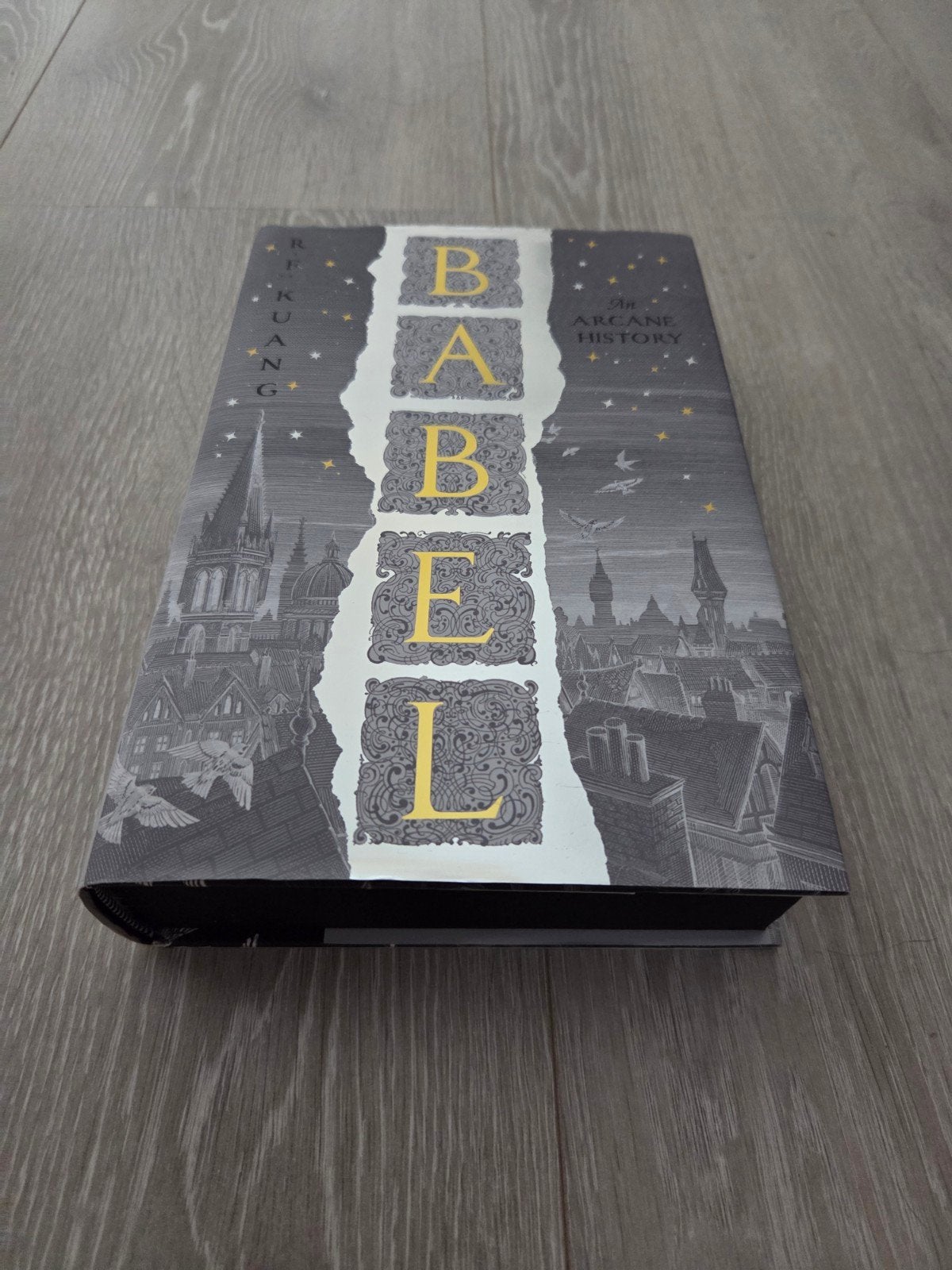 Babel - Fairyloot hardcover, Ophalen of Verzenden, Zo goed als nieuw