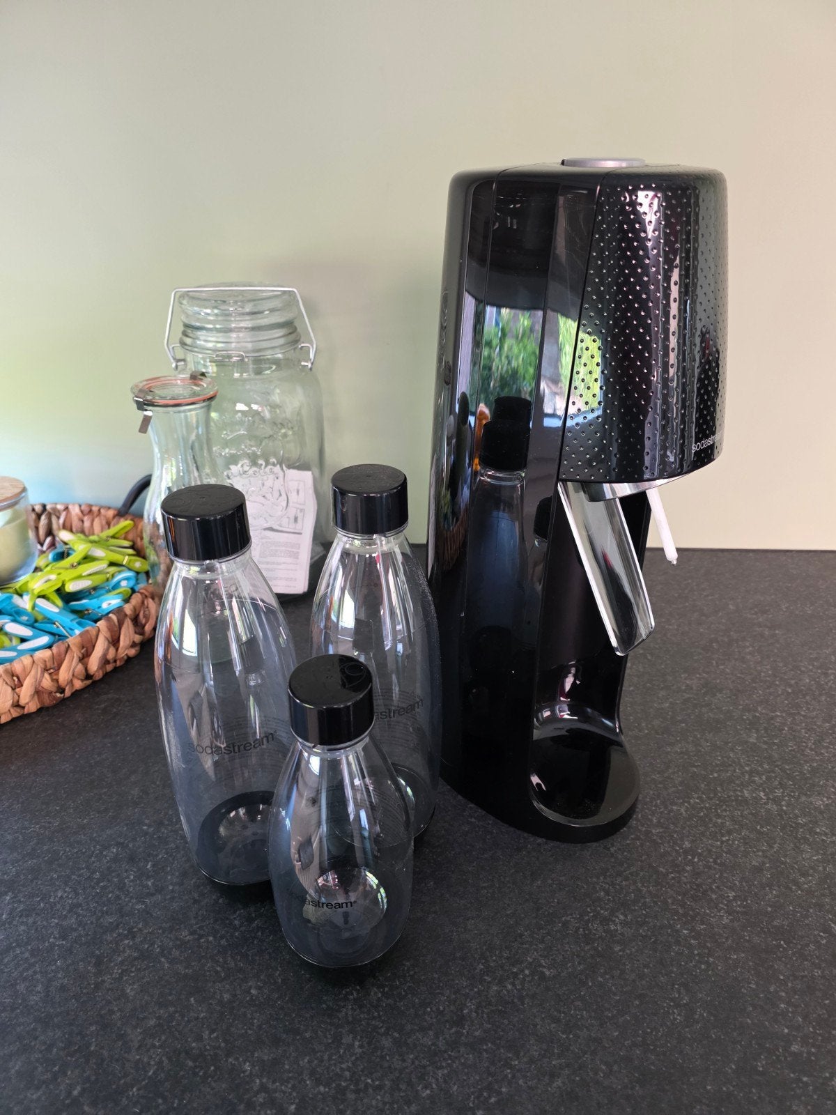 Sodastream met 3 flessen, Ophalen of Verzenden, Zo goed als nieuw