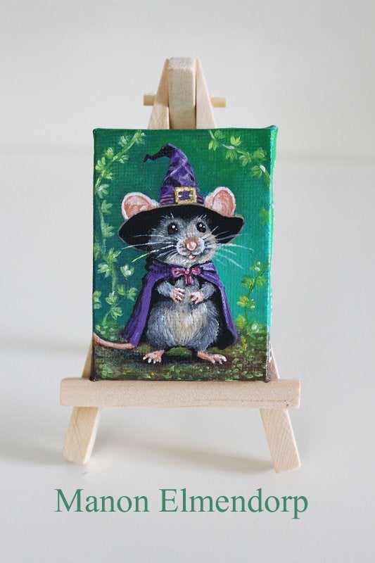 Uniek Handgeschilderd Schilderijtje Muisje Gekleed als Heks, Antiek en Kunst, Acrylverf, Gelakt/vernis, Ophalen of Verzenden, Dieren