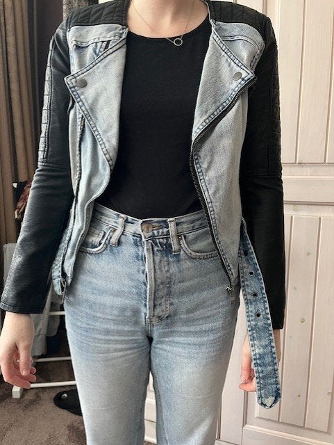 spijkerjackje met 'leren' mouwen, Blauw, Ophalen of Verzenden, Maat 34 (XS) of kleiner, FB Sister
