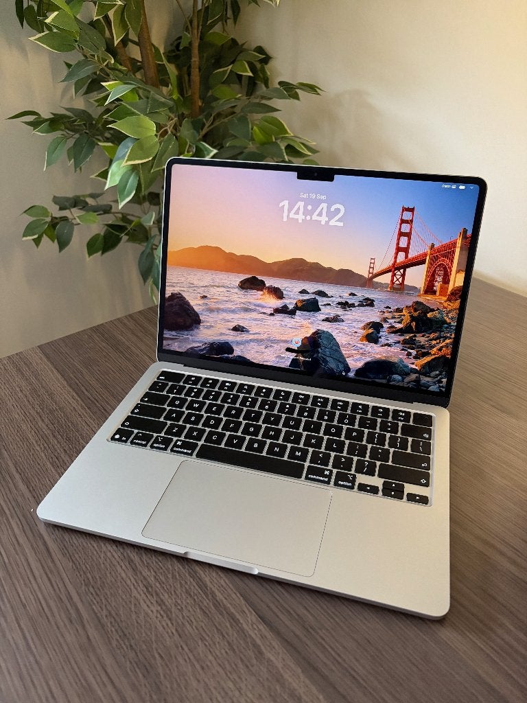MacBook Air 13" M5 (32GB/1TB) met AppleCare+, Computers en Software, 1 TB of meer, 2 tot 3 Ghz, 13 inch, Zo goed als nieuw