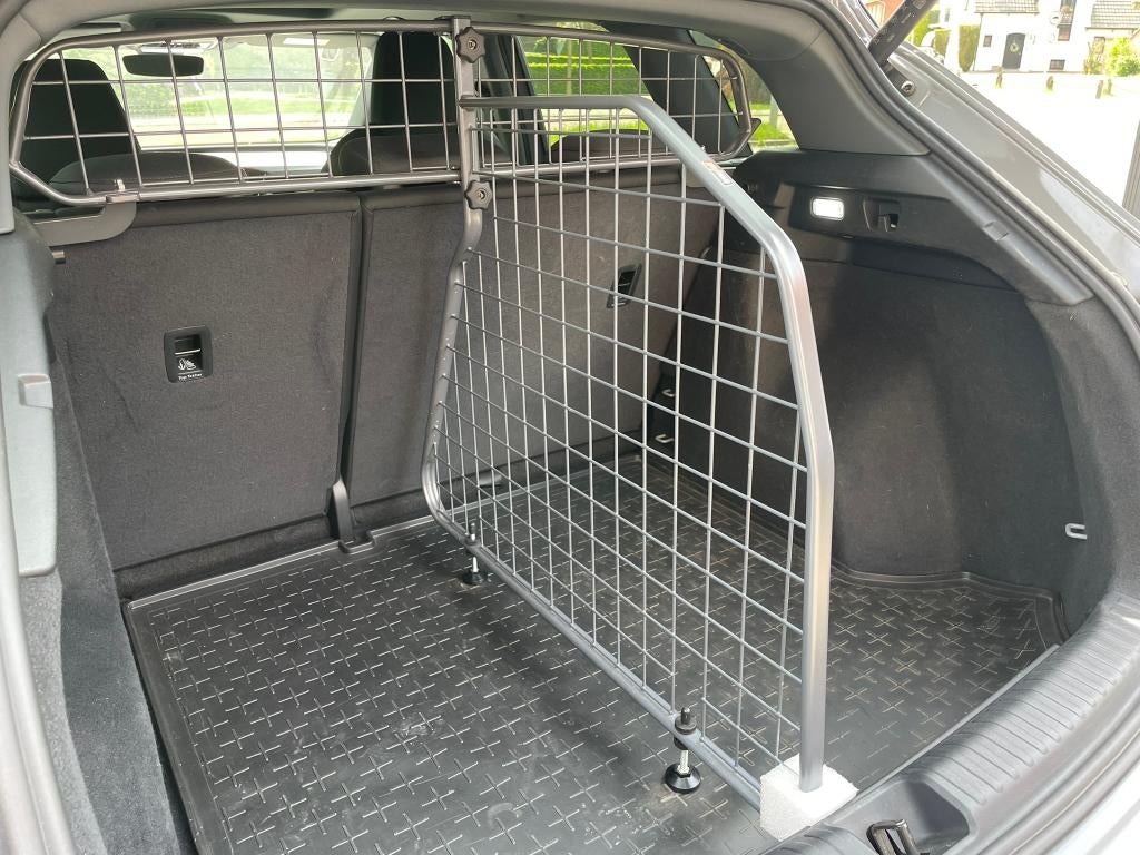 Travall honden/ bagage scheidingsrek Audi Q4 e-tron + mat, Ophalen, Gebruikt