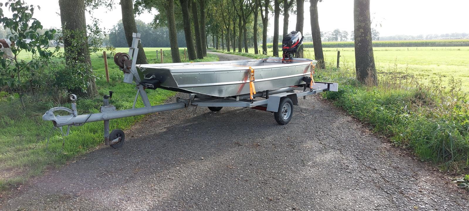 Aluminium platbodem boot, Ophalen, Zo goed als nieuw, Motor en Techniek, Motorboot