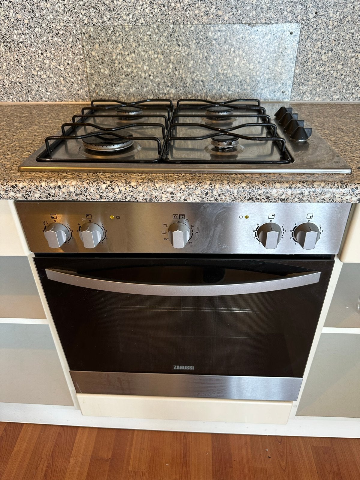 Zanussi Inbouw Oven met bijpassend Gasfornuis, Witgoed en Apparatuur, Fornuizen, Ophalen, Gebruikt, 60 cm of meer, 4 kookzones