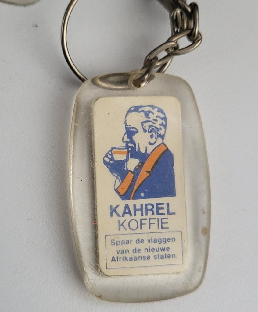 Vintage Sleutelhanger Kahrel Koffie Senegal Vlag, Ophalen of Verzenden, Gebruikt, Stad of Land