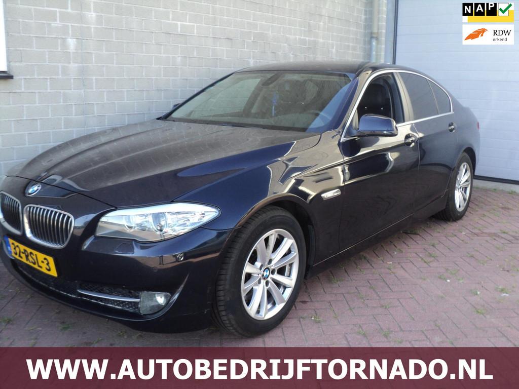 BMW 5-serie , 523i nette auto Executive Automaat bj2011, Auto's, Euro 5, Achterwielaandrijving, Gebruikt, 2000 kg