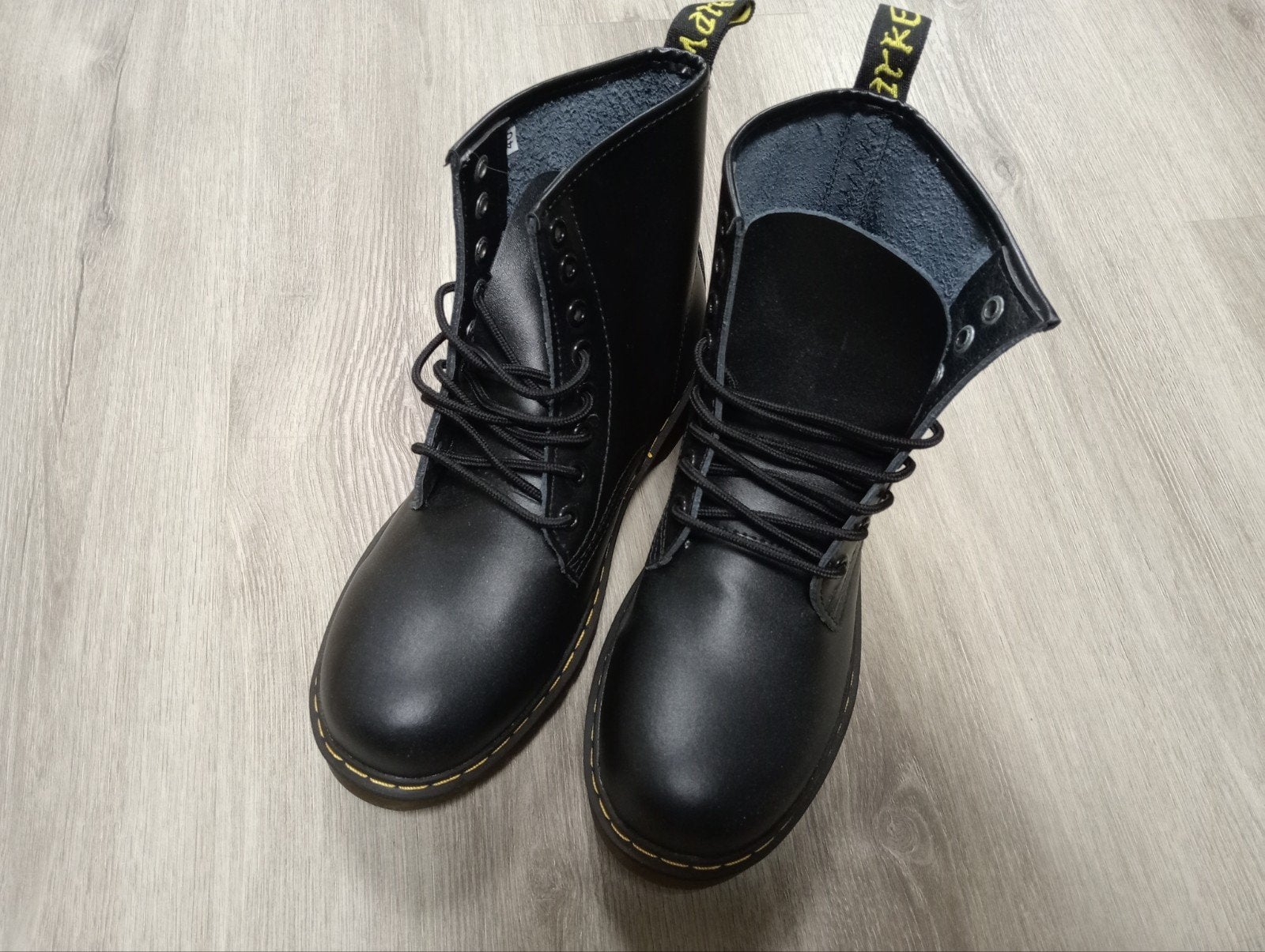 schoenen, Ophalen, Nieuw