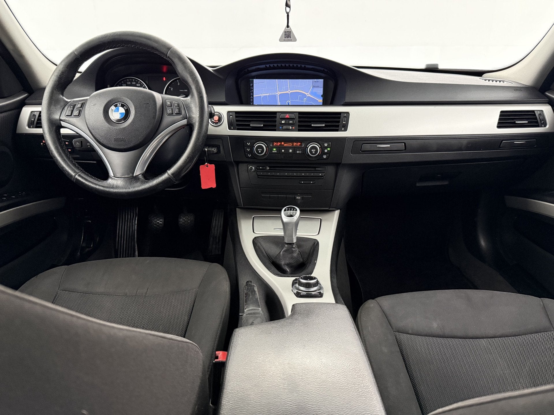 BMW 3 Serie 318i Business Line | Export | Clima | Cruise | N, Origineel Nederlands, Handgeschakeld, 1405 kg, Onderhoudsboekje