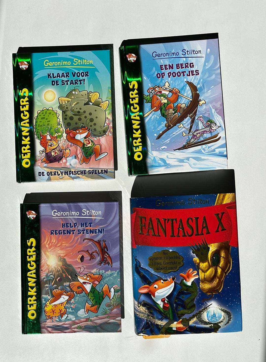 Geronimo Stilton boeken Oerknagers en Fantasia, Ophalen of Verzenden, Zo goed als nieuw, Fictie algemeen