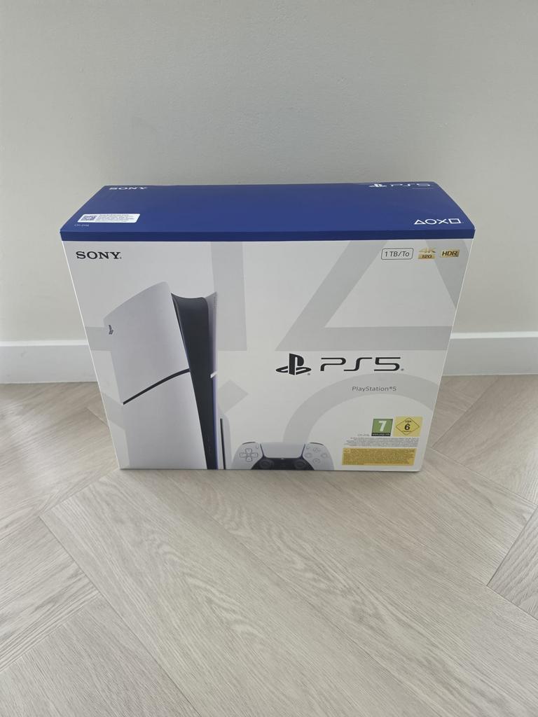PS5 Playstation 5 Slim Disc Edition met joystick GESEALD, Spelcomputers en Games, Spelcomputers | Sony PlayStation 5, Ophalen of Verzenden