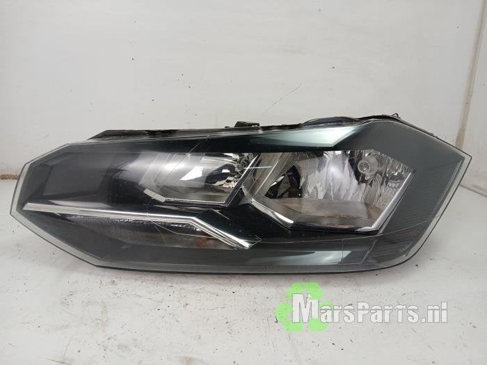 Koplamp links van een Volkswagen Polo, Gebruikt, -, Volkswagen, -