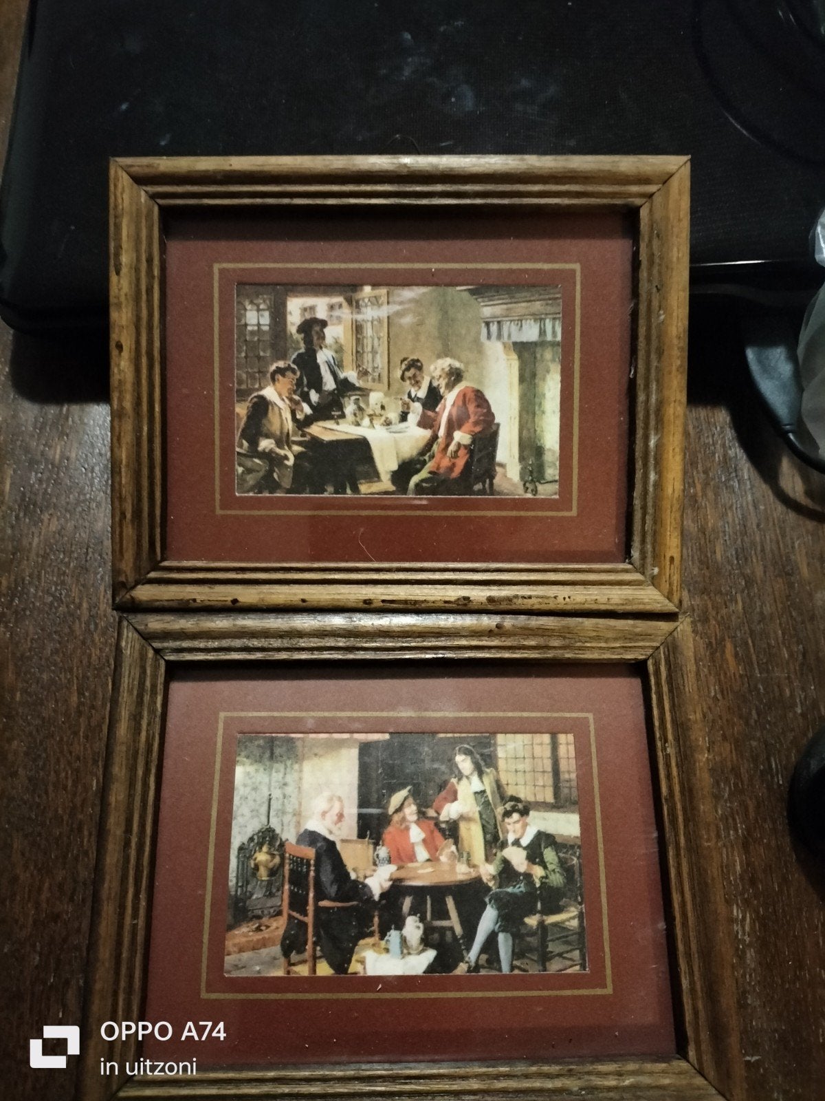 Twee ingelijste klassieke schilderijen met personen, Antiek en Kunst, Ophalen of Verzenden