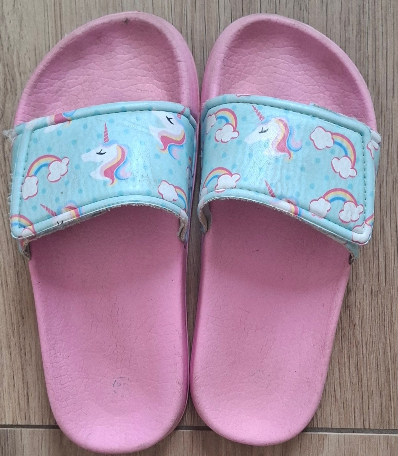 Roze eenhoorn slippers maat 32, Gebruikt, Meisje, Schoenen, Ophalen of Verzenden