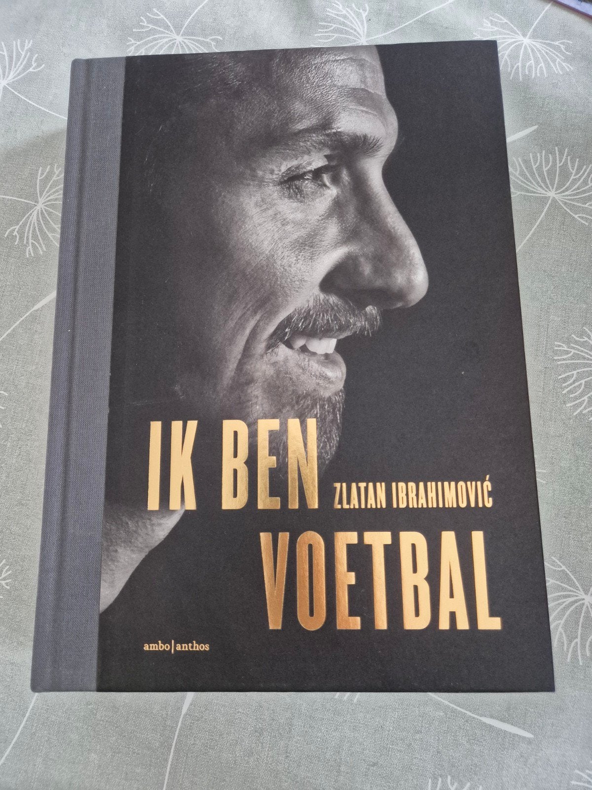 Ik Ben Voetbal - Zlatan Ibrahimović, Ophalen of Verzenden, Zo goed als nieuw, Zlatan Ibrahimović, Balsport