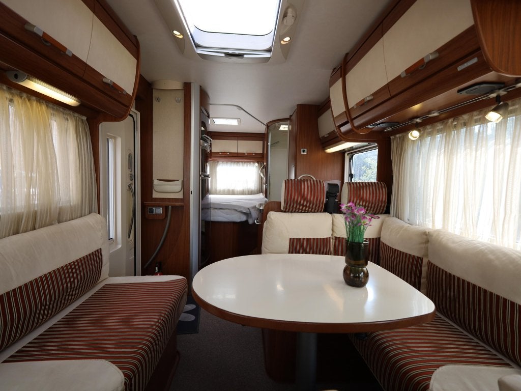Hymer B 654 SL 3L 160 pk | Frans bed + hefbed, Ringverwarming, Fiat, 6 tot 7 meter, Bedrijf