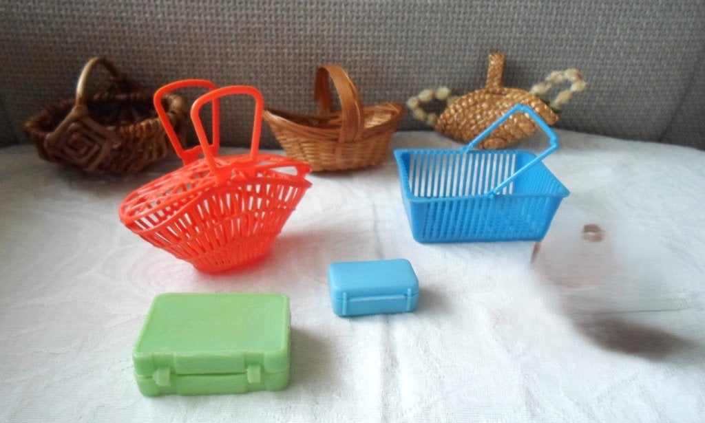 Tasje / boodschaptasje / koffertjes voor popjes. 1 euro p.s., Verzamelen, Ophalen of Verzenden, Gebruikt, Accessoires