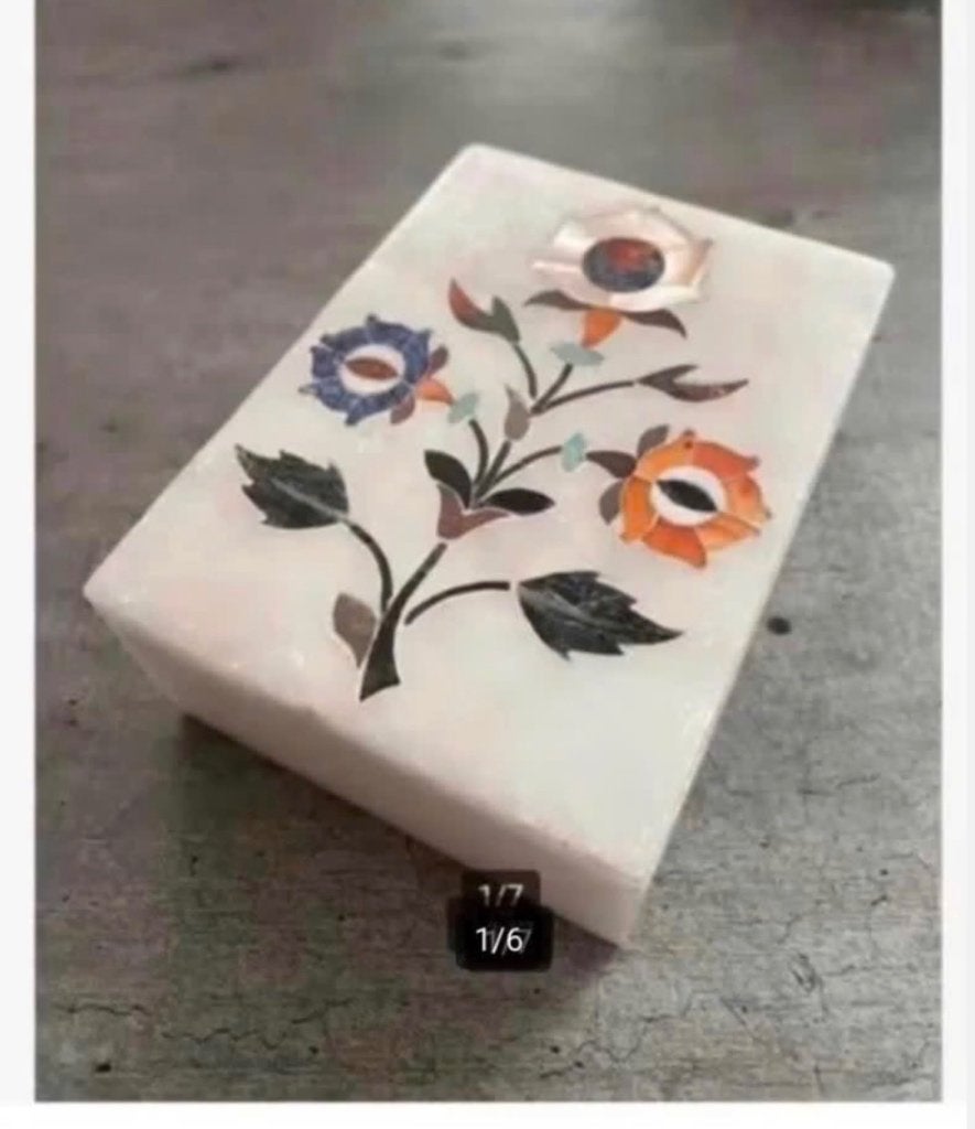 Prachtig kistje speksteen ingelegd met edelstenen 10x7x4 cm, Ophalen of Verzenden