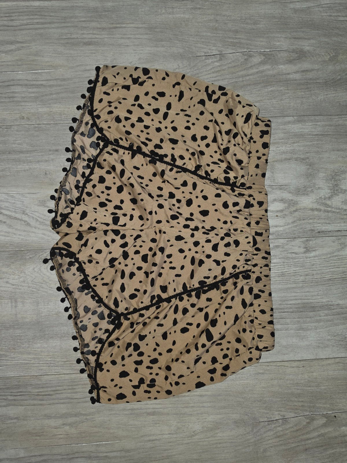 Leuke korte broek met luipaardprint, maat 48, Kleding | Dames, Beige, Ophalen of Verzenden, Gedragen, Loness Curve
