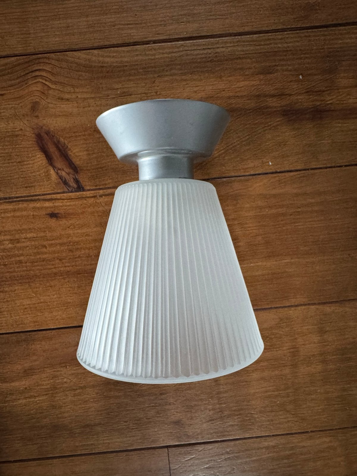 Ikea Plafondlamp met geribbeld glazen kapje, E27 fitting, Wit, Gebruikt, Glas, Modern