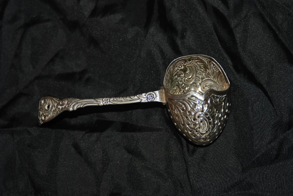 Thee zeef/ei Gero, Ophalen of Verzenden, Zilver