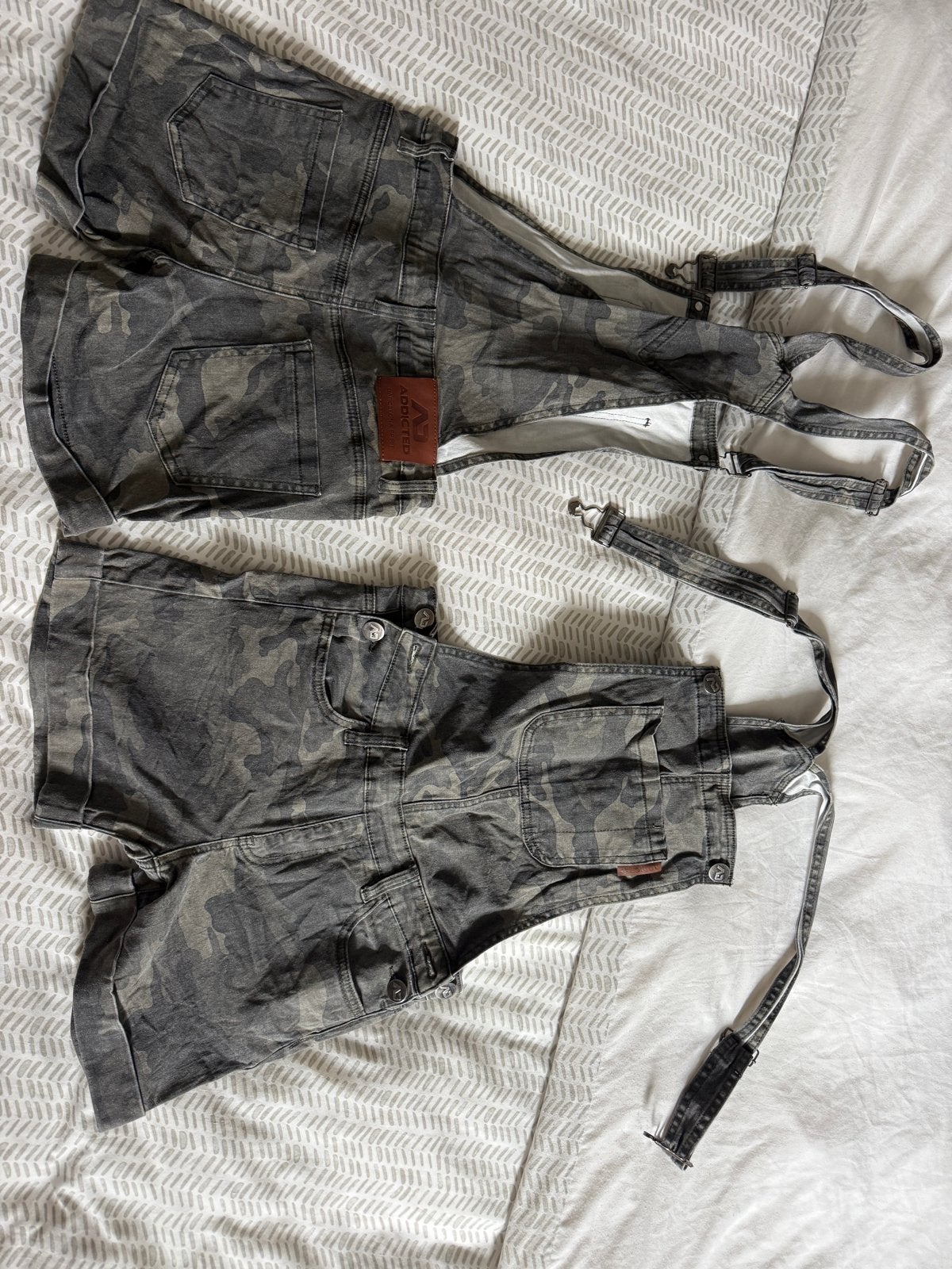 Addicted Camo Denim Overall Shorts - Maat M, Kleding | Heren, Ophalen of Verzenden, Zo goed als nieuw, Maat 48/50 (M), Meerkleurig