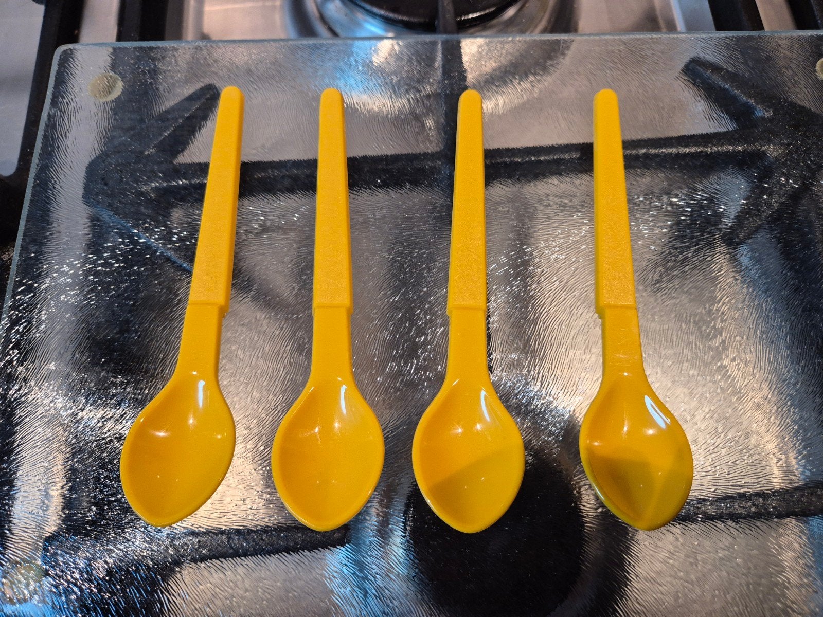 Vintage Gele Tupperware Hang On-lepels - Set van 4, Ophalen, Gebruikt, Geel, Overige typen