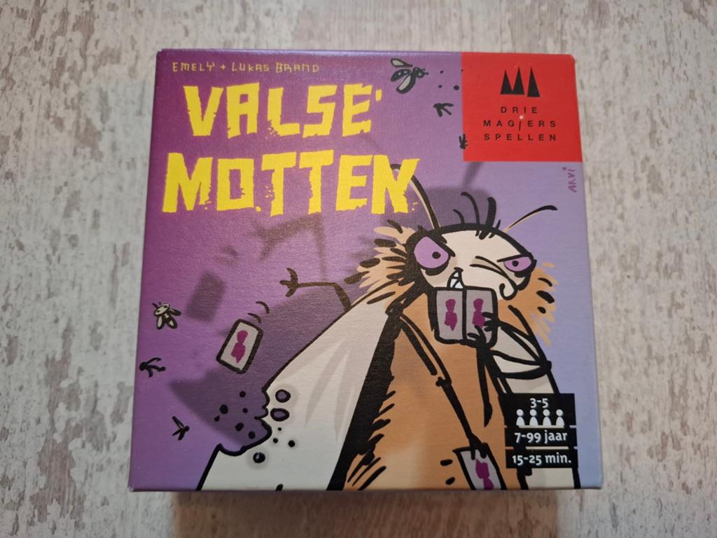 Valse Motten Kaartspel - Drie Magiers Spellen, Hobby en Vrije tijd, Gezelschapsspellen | Kaartspellen, Vijf spelers of meer, Ophalen of Verzenden