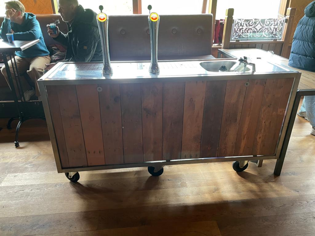 Te huur: Luxe biertap met houtlook | alle koppelingen, Huis en Inrichting, Ophalen, Zo goed als nieuw, Vierpersoons of meer