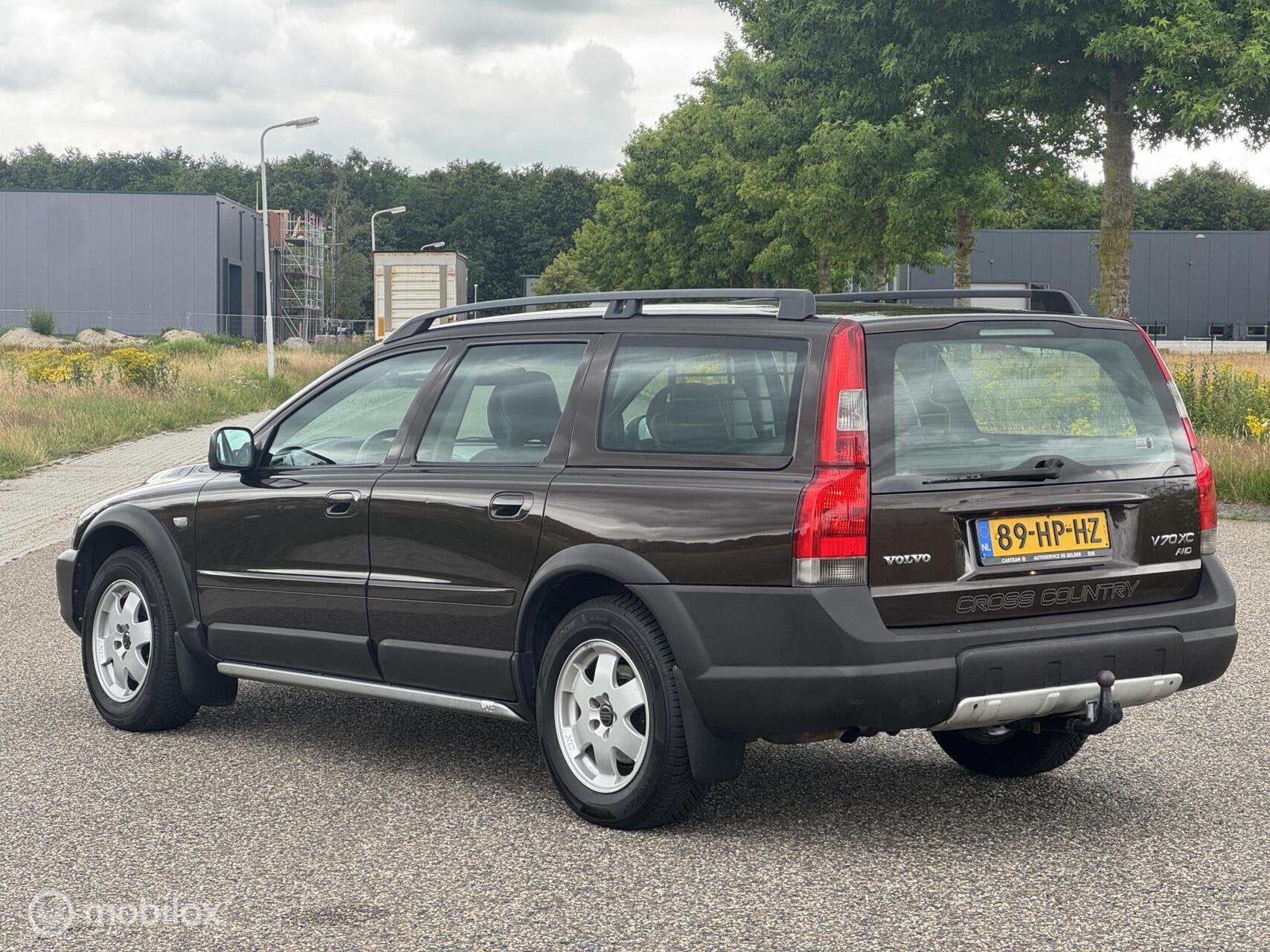 Volvo V70 Cross Country 2.4 T AWD XC70 2001 Bruin, Auto's, Bruin, 2435 cc, Vierwielaandrijving, 102 €/maand