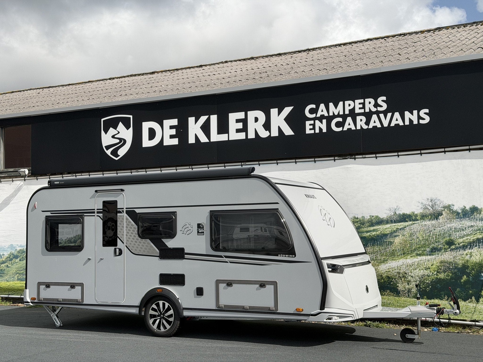 Knaus SUDWIND 500 EU BlackSelection Campovolo grey / 50% dea, Caravans en Kamperen, 7 tot 8 meter, Bedrijf, Info@deklerkcaravans.nl