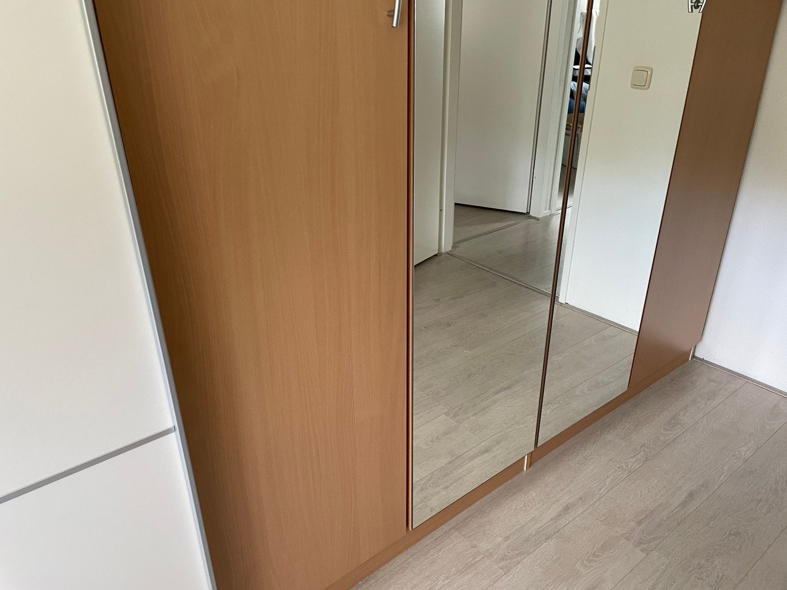 Kleding/Linnenkast 4 deurs met 2 spiegeldeuren, Huis en Inrichting, Kasten | Kledingkasten, Ophalen, Met deur(en), 200 cm of meer