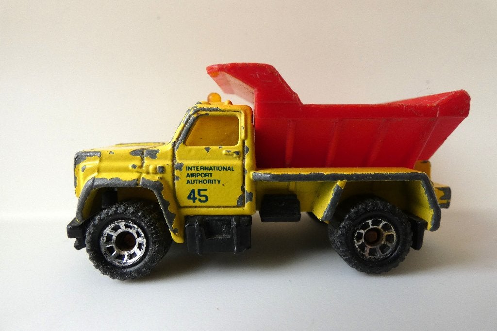 Matchbox International Airport Authority 45, Ophalen of Verzenden, Gebruikt, Auto