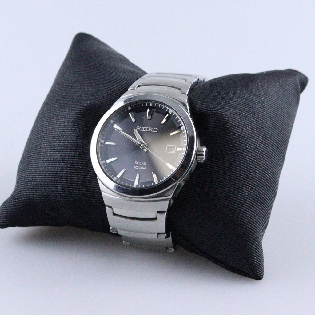 Seiko Solar SNE291p1 Zilver Heren Horloge, Seiko, Gebruikt, Support@seiko.com, 5-11, Akasaka 2-chome
Minato-ku, Tokyo 107-0052
Japan
