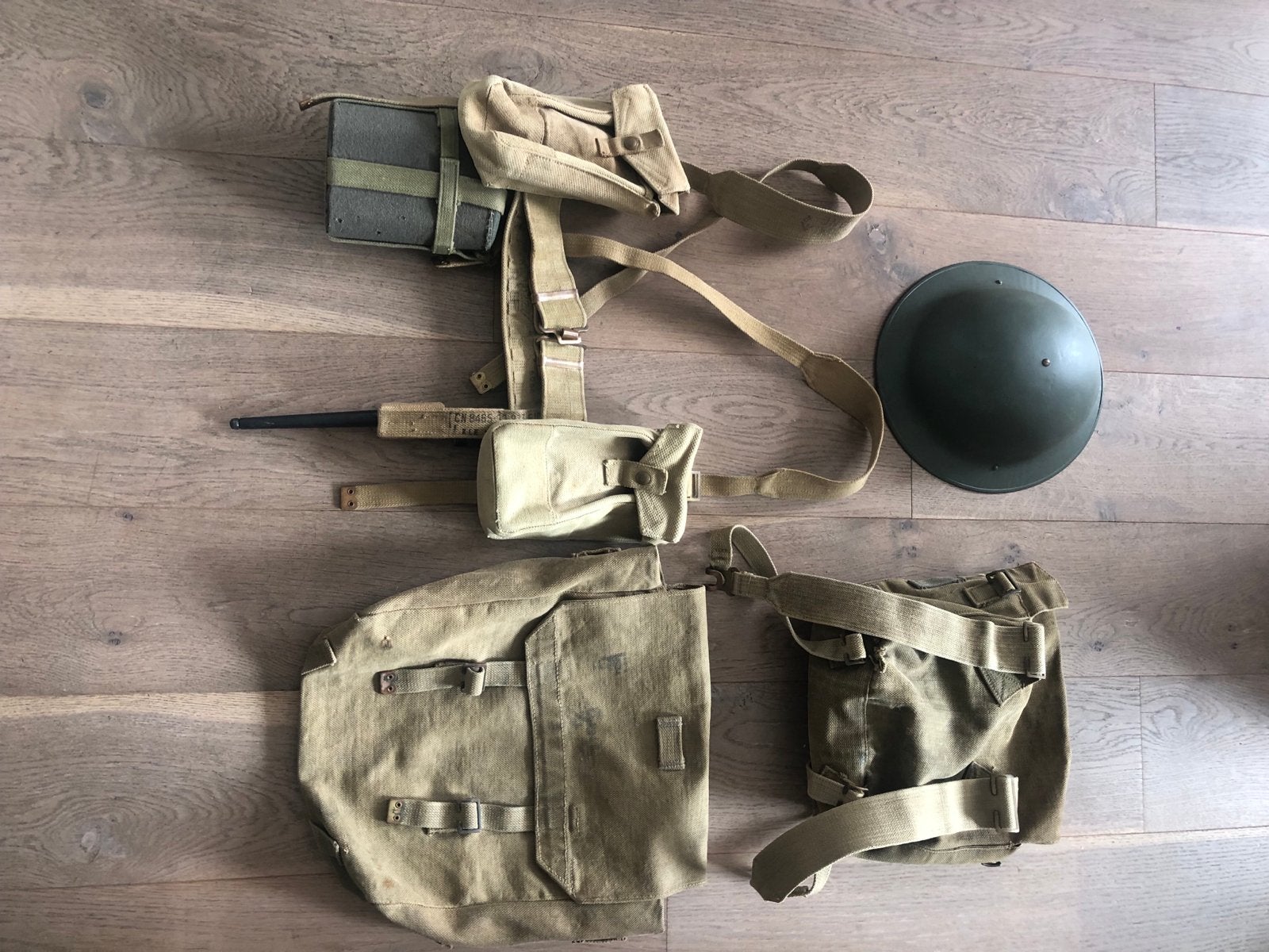 Complete UK Militaire uitrusting WOII, Ophalen of Verzenden, Landmacht, Overige gebieden, Kleding of Schoenen