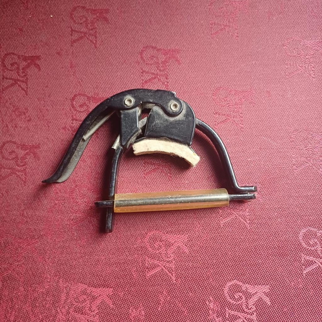 Vintage gitaar capo - zwart metaal hamilton, Ophalen of Verzenden, Gebruikt, Overige typen
