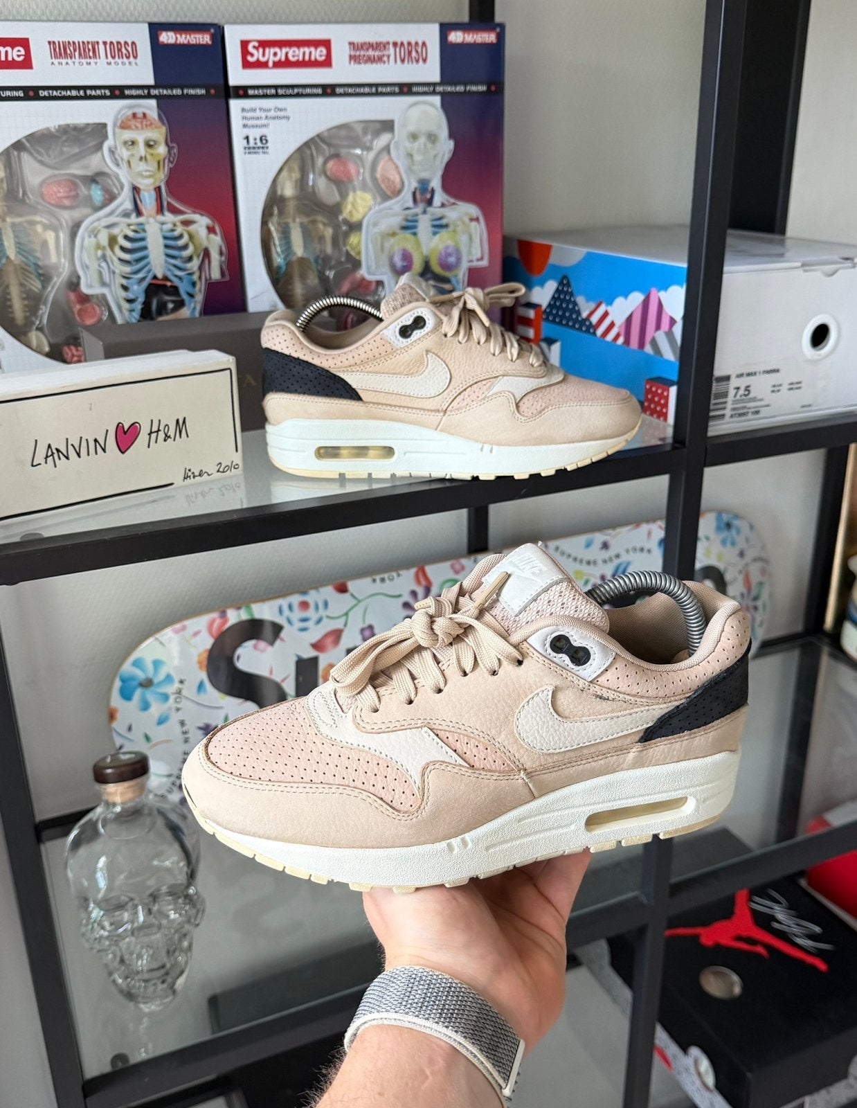 Nike Air Max 1 Premium Pinnacle Mushroom, Kleding | Dames, Schoenen, Zo goed als nieuw, Sneakers of Gympen, Overige kleuren, Ophalen of Verzenden