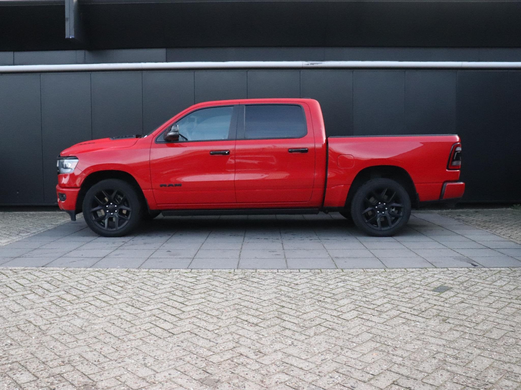 Dodge Ram 1500 5.7 V8 4x4 Crew Cab Laramie | LPG | H&K | LED, Auto's, Automaat, Panoramadak, Gebruikt, 5654 cc