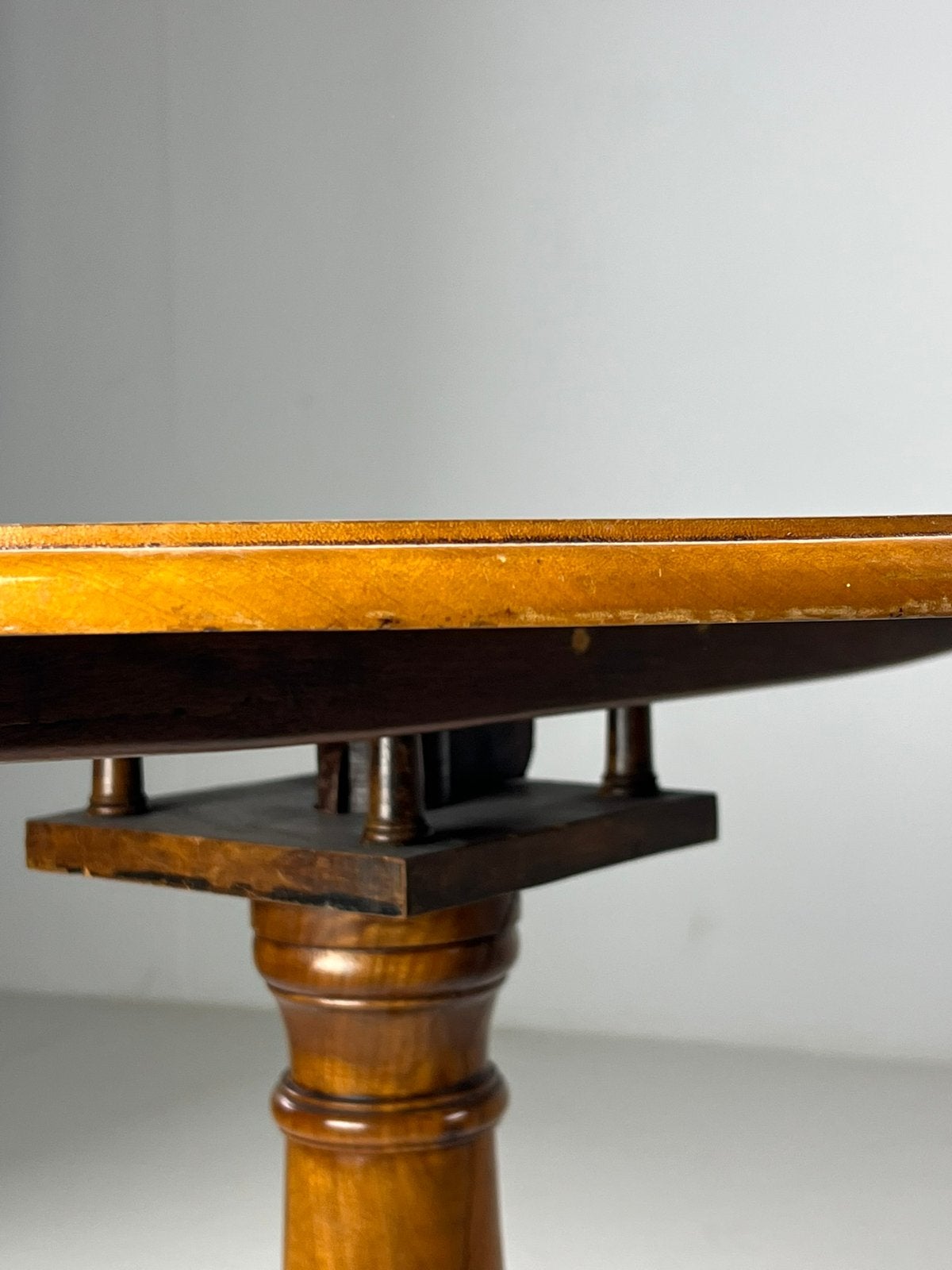 Engelse Tilt top tafel, Ophalen