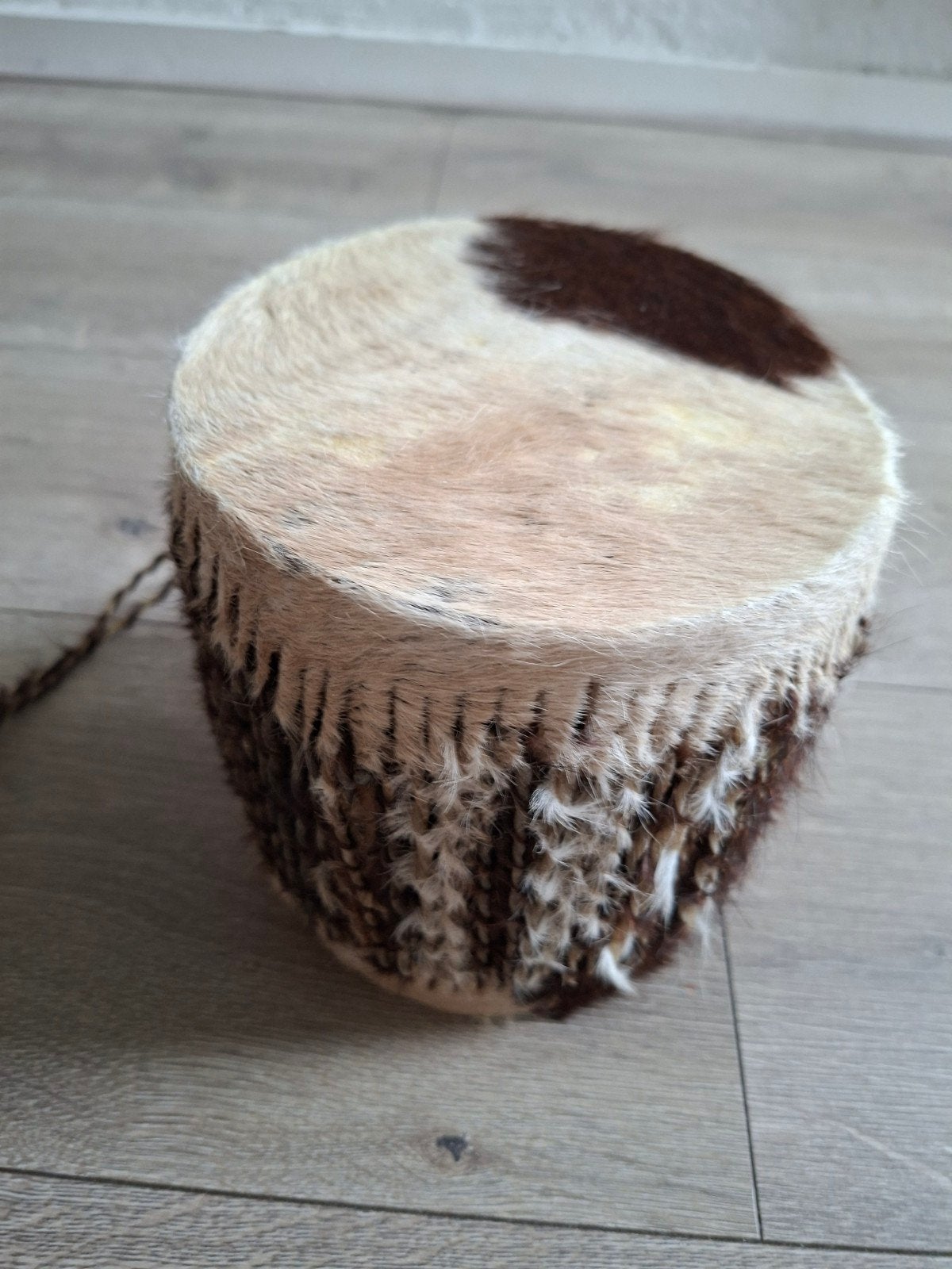 trommel van vacht - Hoogte 16.5 cm, Doorsnede 15., Ophalen, Zo goed als nieuw