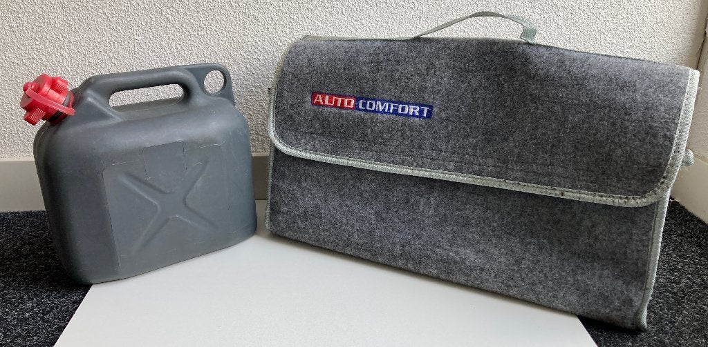 2x Auto accessoires: Jerrycan(5L)& Kofferbaktas(Autocomfort), Auto diversen, Auto-accessoires, Ophalen, Zo goed als nieuw