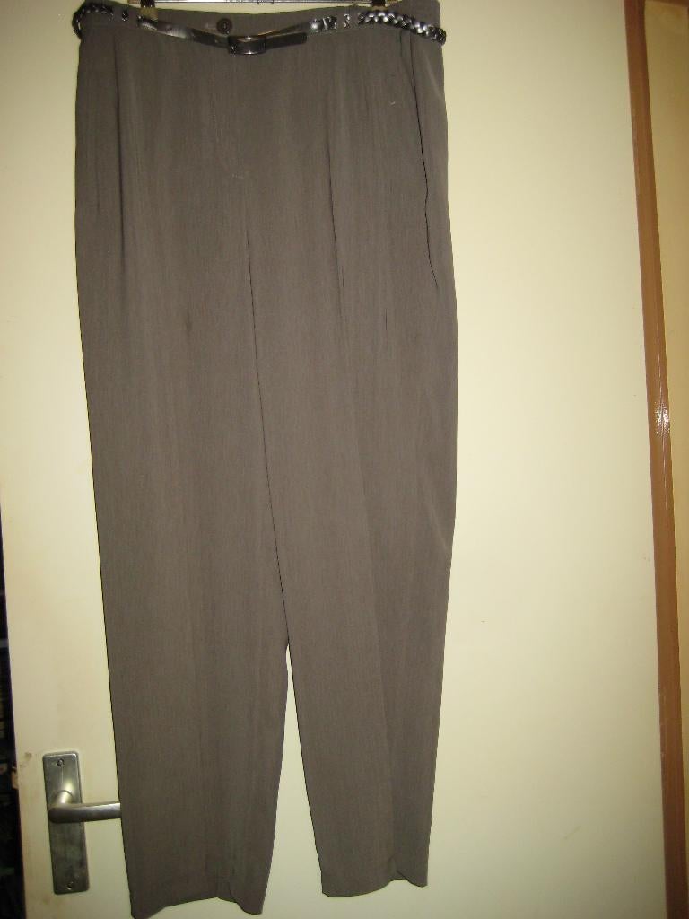 Bruine broek, 44, MarCona, met riem, Bruin, Maat 42/44 (L), Ophalen of Verzenden, Zo goed als nieuw