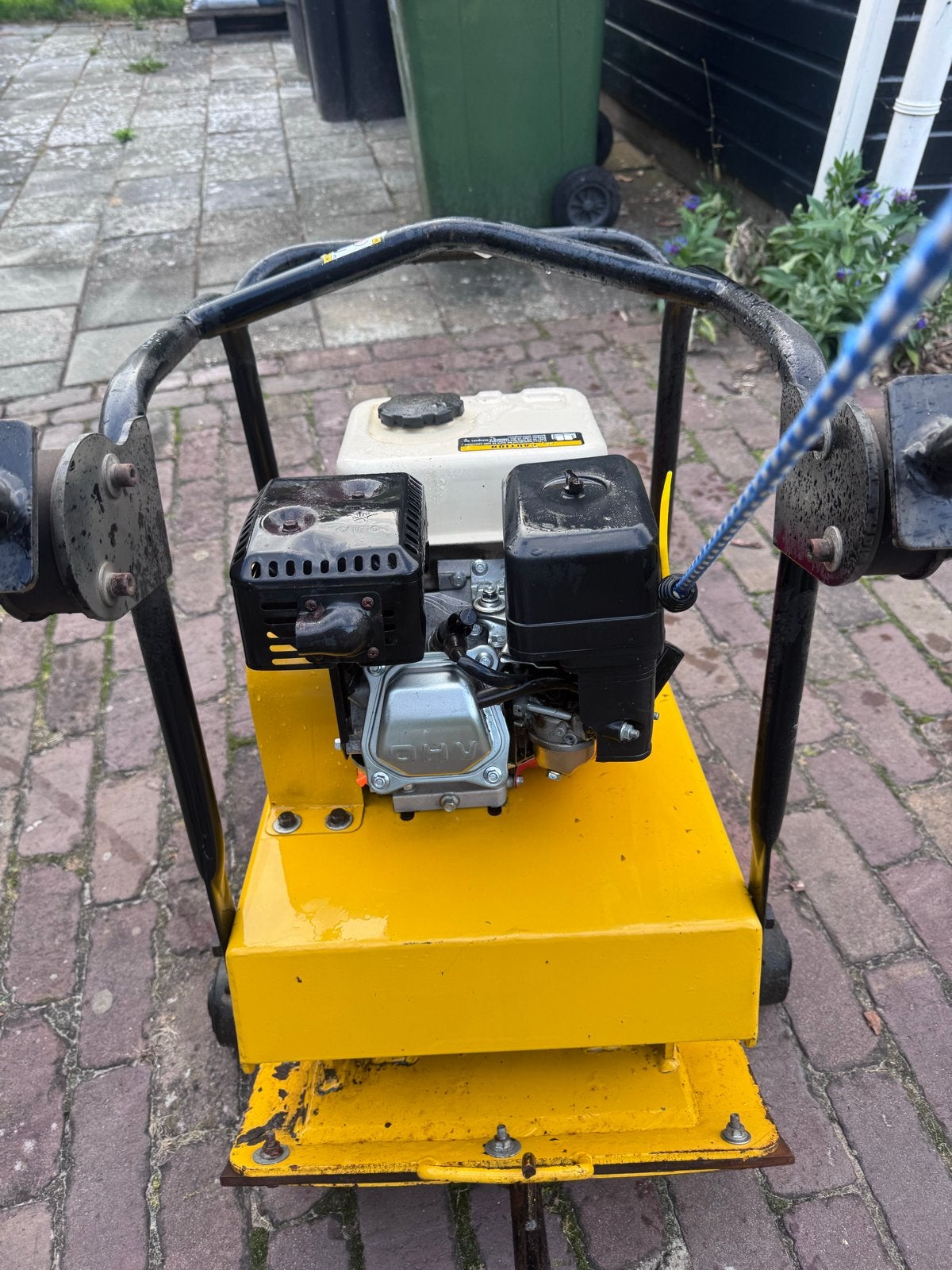 Trilplaat C-120 100 kg met 5,5pk motor, Ophalen